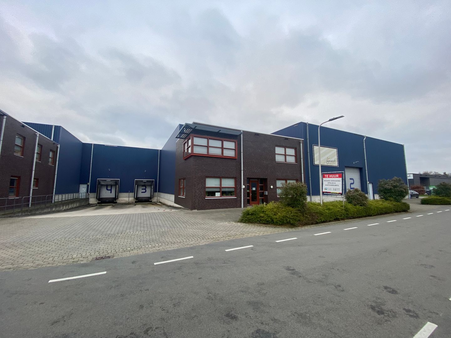 Bekijk foto 3 van Elektrostraat 5-a