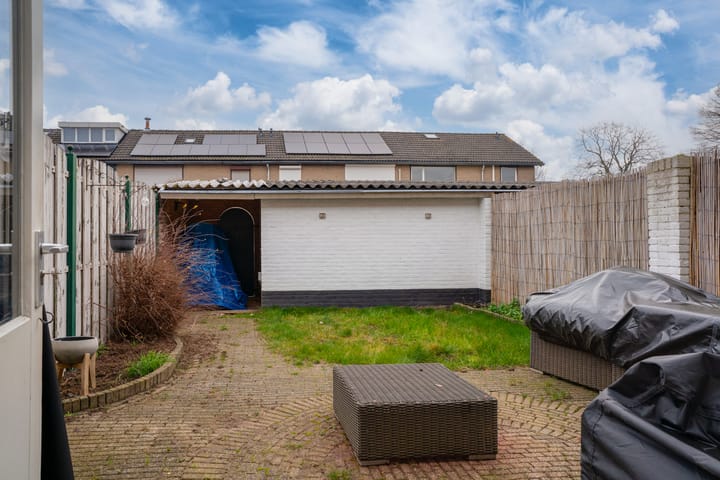 Foto 2 van Dahliastraat 6