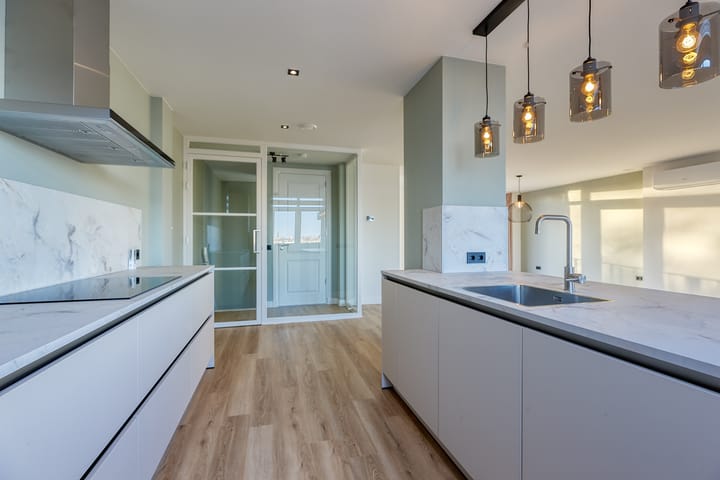 Photo 10 of Valkenboskade 631