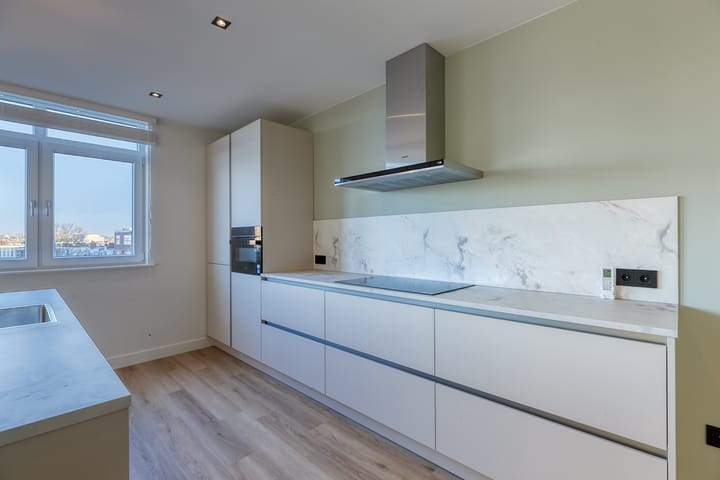 Photo 8 of Valkenboskade 631