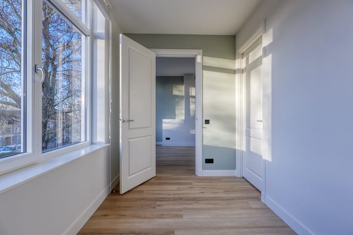 Photo 18 of Valkenboskade 631