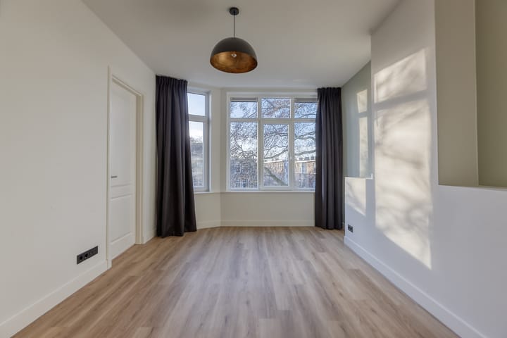 Photo 16 of Valkenboskade 631