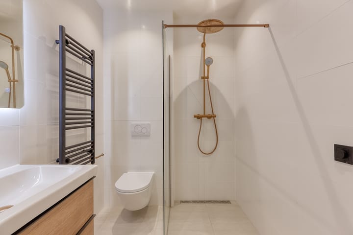 Photo 21 of Valkenboskade 631