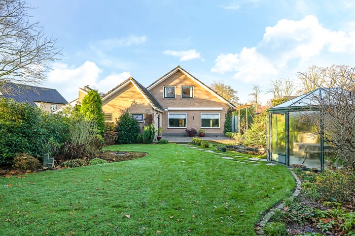 Foto 2 van Prins Clausstraat 1