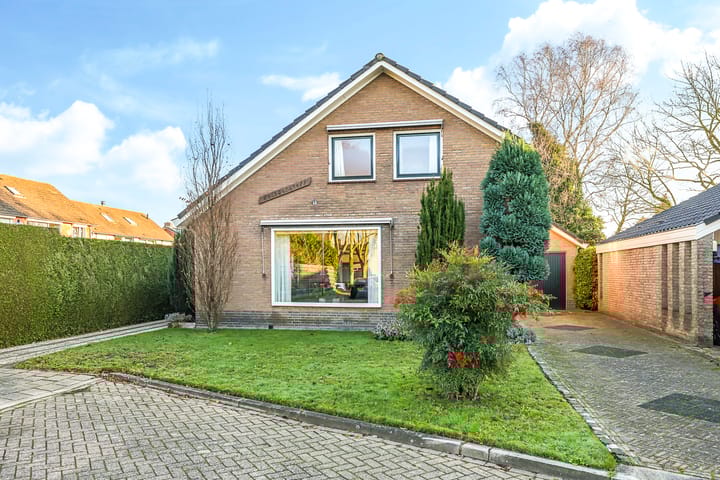 Foto 6 van Prins Clausstraat 1