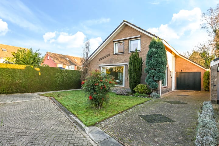 Foto 7 van Prins Clausstraat 1