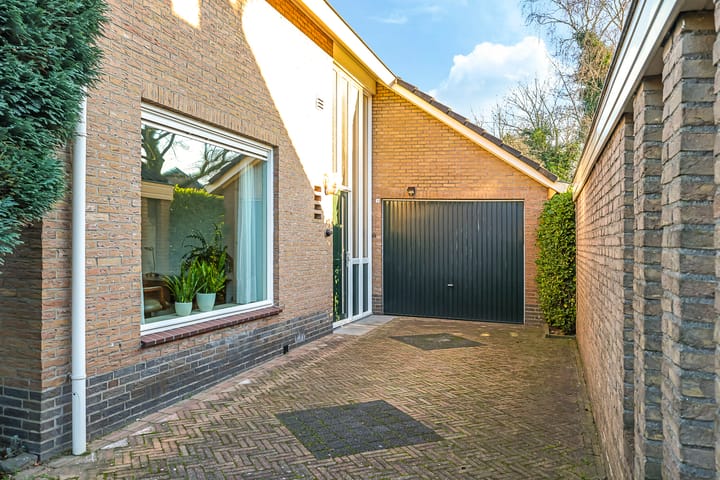 Foto 8 van Prins Clausstraat 1