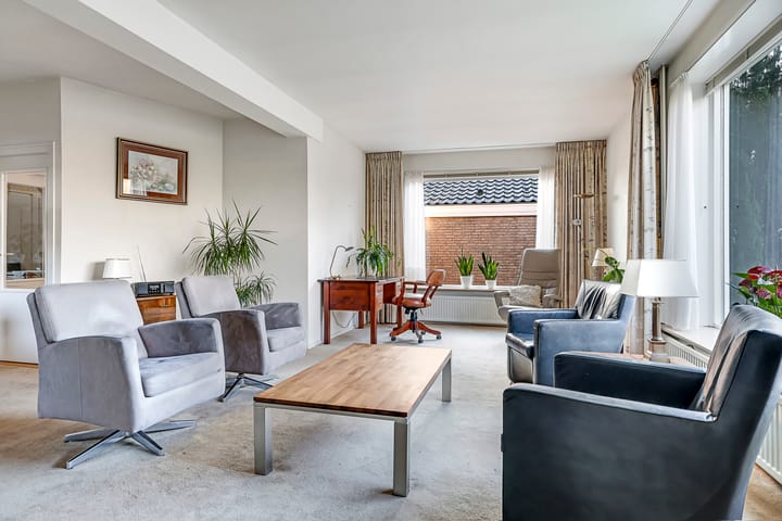 Foto 19 van Prins Clausstraat 1