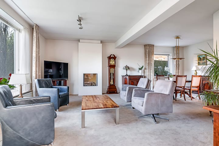 Foto 22 van Prins Clausstraat 1