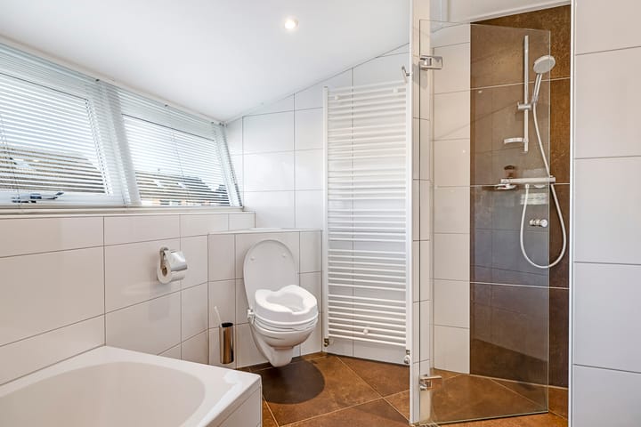 Foto 49 van Prins Clausstraat 1