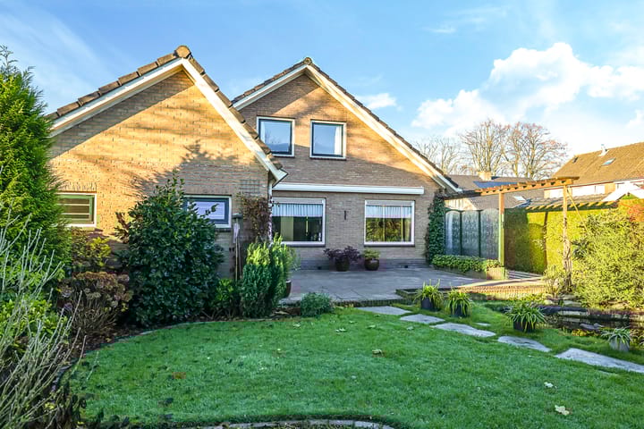 Foto 67 van Prins Clausstraat 1