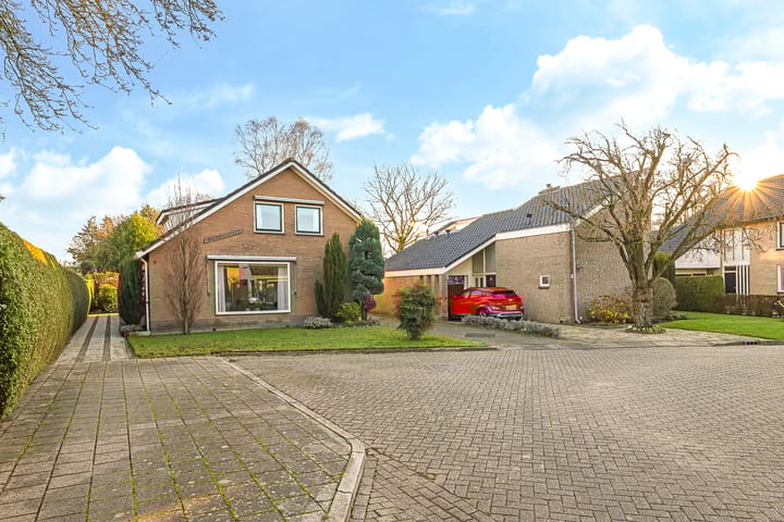 Foto 70 van Prins Clausstraat 1