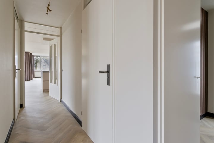 Photo 7 of Baron van Leefdaelstraat 36