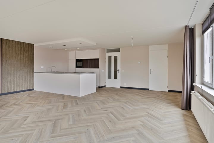 Photo 9 of Baron van Leefdaelstraat 36