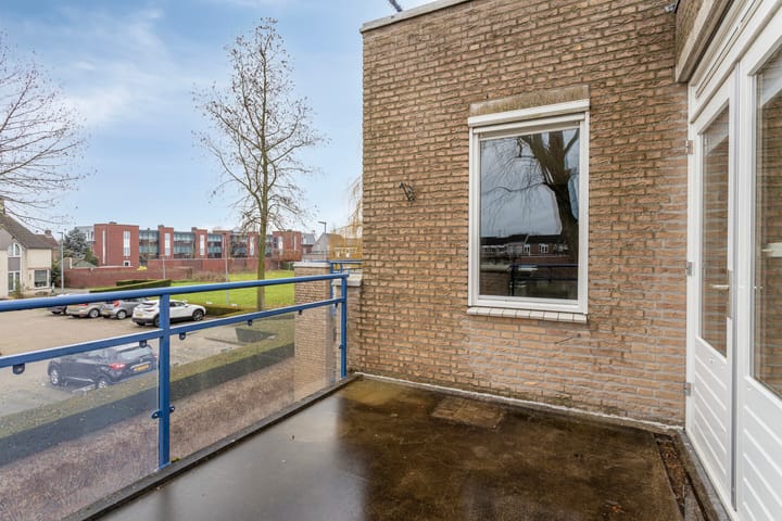 Photo 14 of Baron van Leefdaelstraat 36