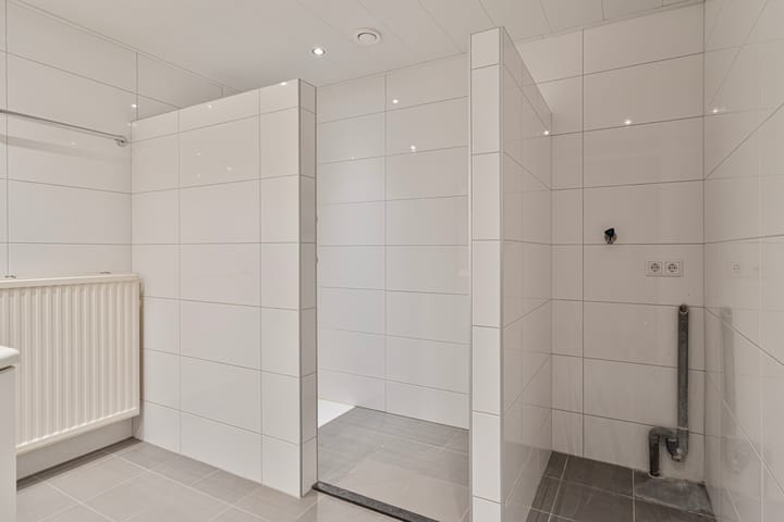 Photo 17 of Baron van Leefdaelstraat 36