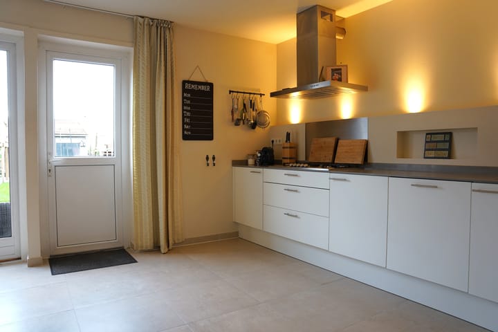 Foto 12 van Voorstraat 56