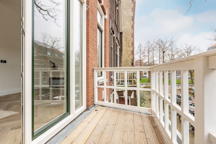 Photo 12 of Hondiusstraat 70-B