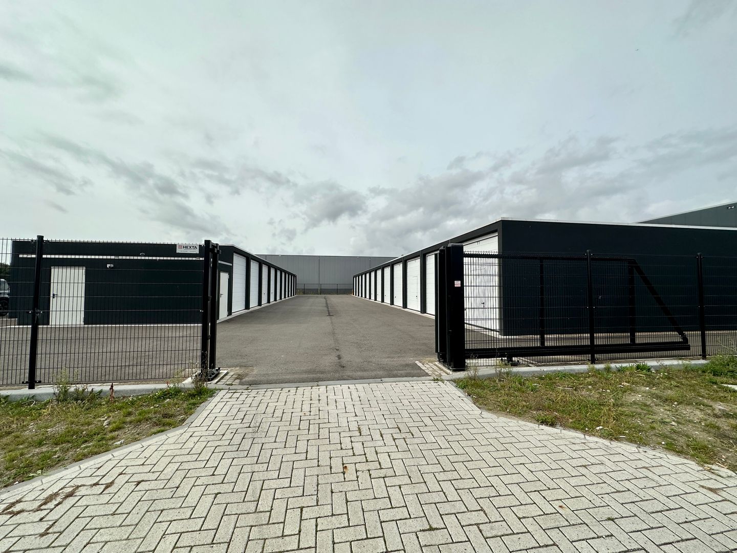 View photo 4 of Sepia