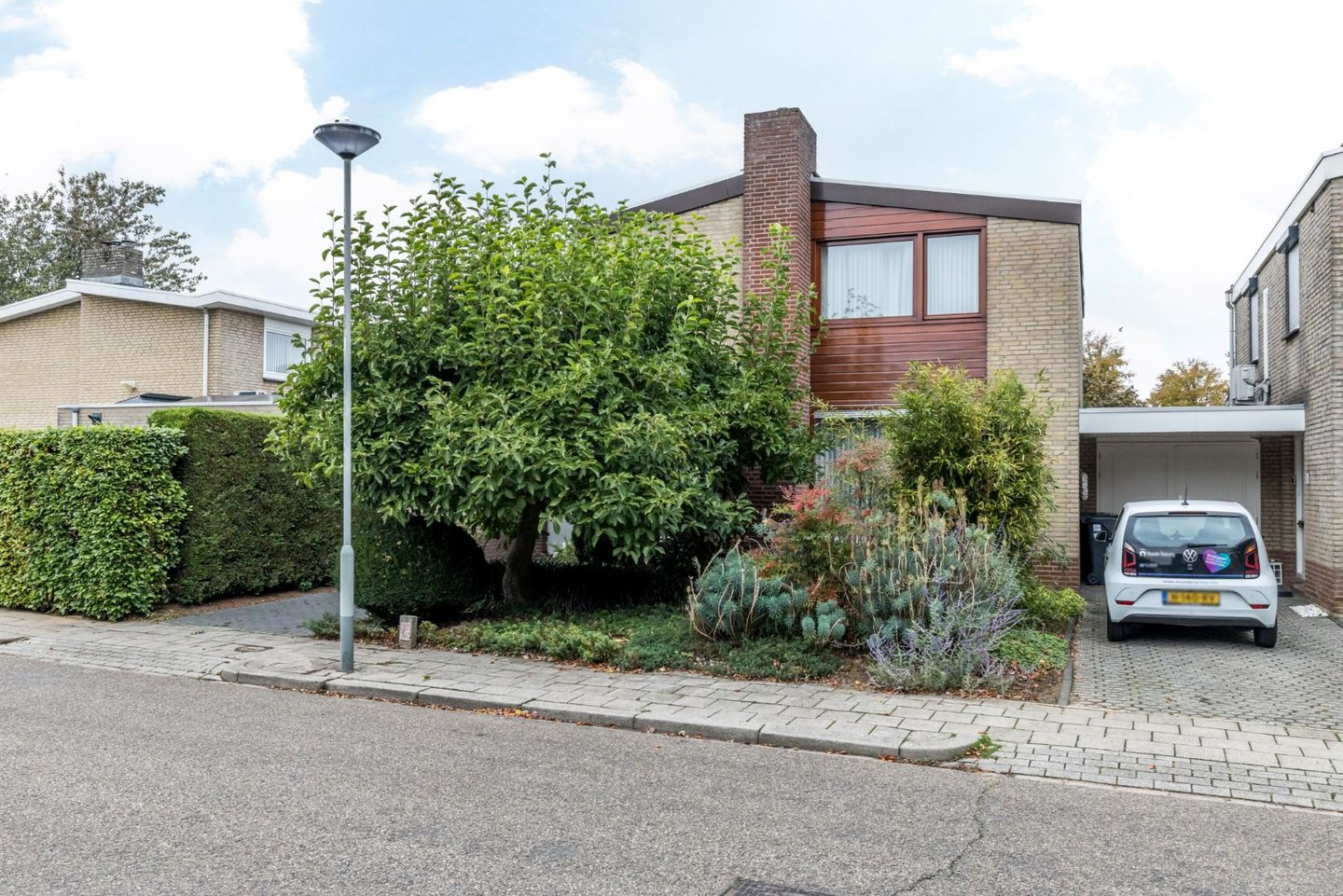 Photo 35 of Burg. Pijlsstraat 16