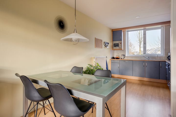 Photo 12 of Walcherenstraat 32