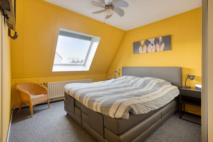 Photo 18 of Walcherenstraat 32