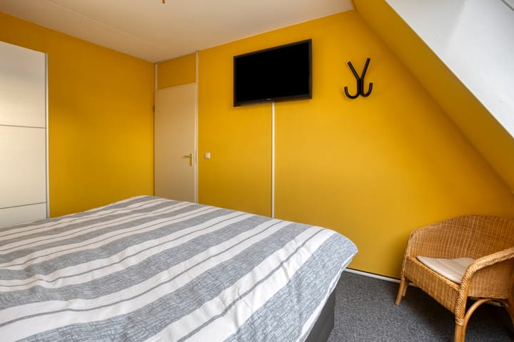 Photo 19 of Walcherenstraat 32