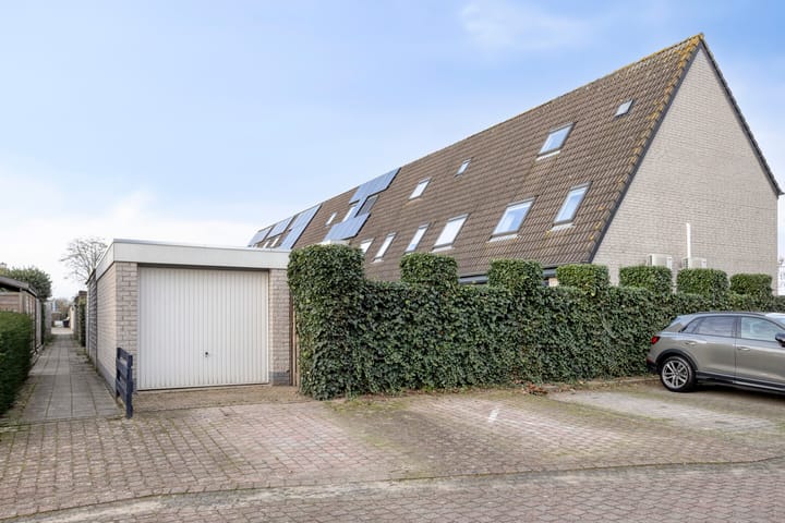 Photo 33 of Walcherenstraat 32