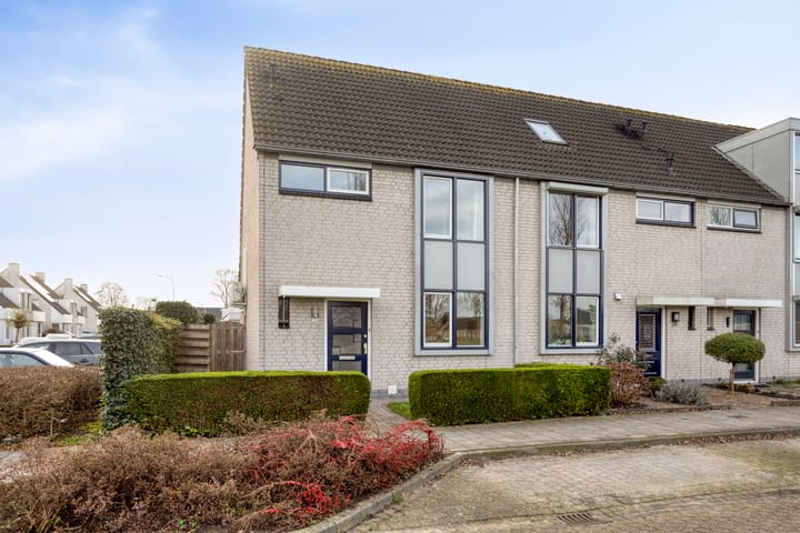 Photo 38 of Walcherenstraat 32