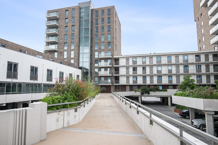 Photo 4 of Friesestraatweg 141-277