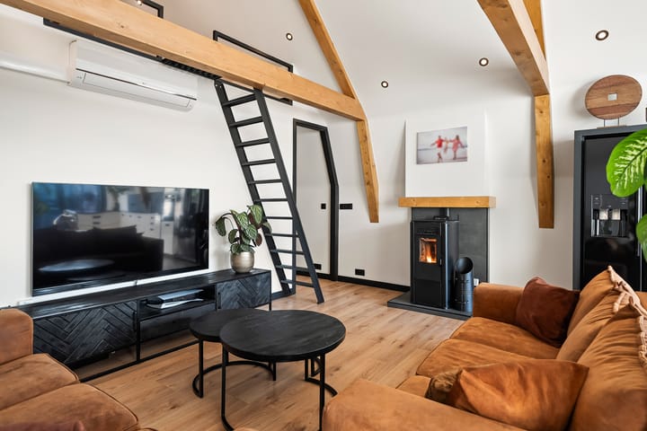 Photo 9 of Midstraat 122