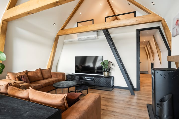 Photo 11 of Midstraat 122