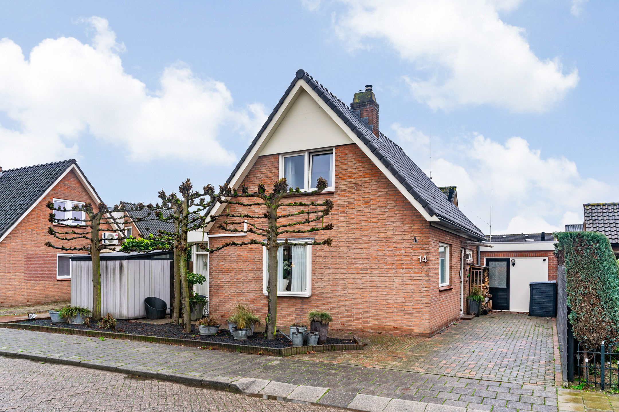 Buying a house in The Netherlands., Julianastraat 14