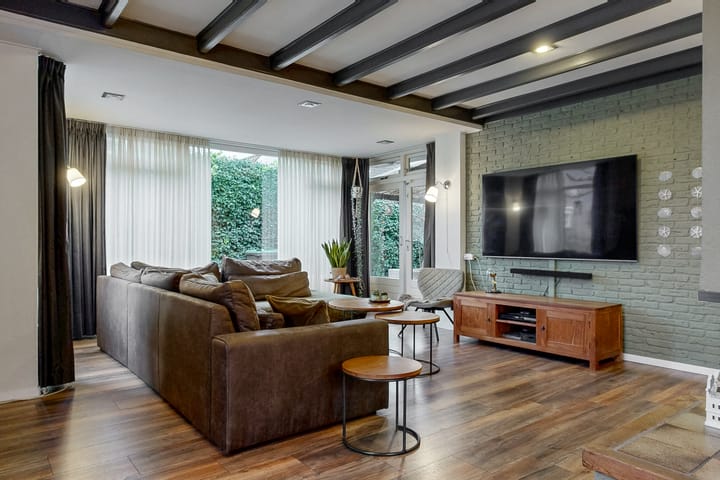 Photo 2 of Julianastraat 14