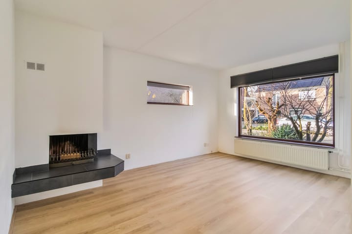 Photo 4 of Röntgenstraat 8