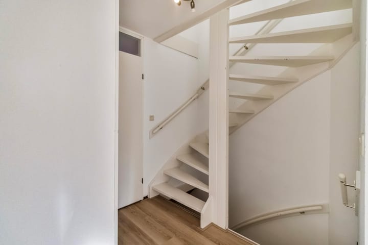 Photo 13 of Röntgenstraat 8