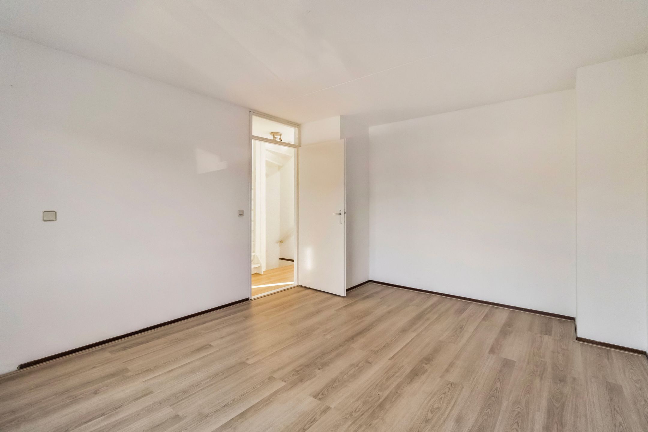 Photo 15 of Röntgenstraat 8