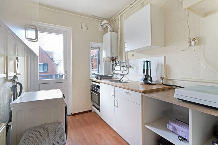 Photo 11 of Wilhelminastraat 29