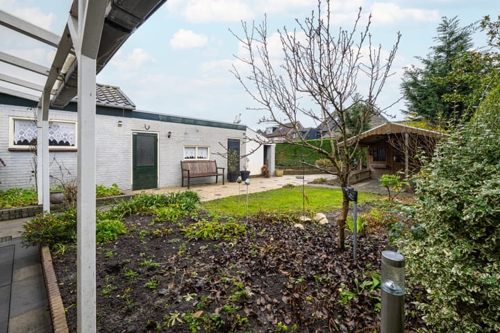 Foto 48 van Burgemeester Bouwensweg 21