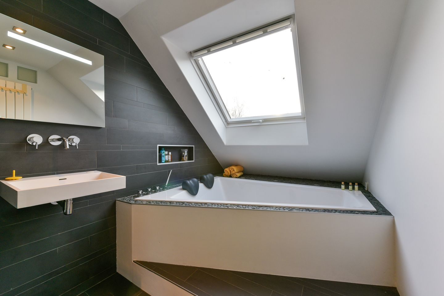 Foto 44 van van Merkensteijngaarde 15