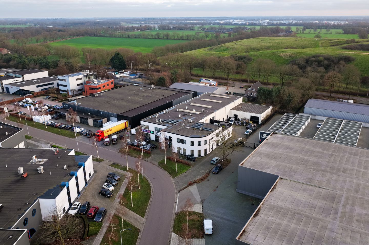 View photo 3 of Oostwijk 1-B