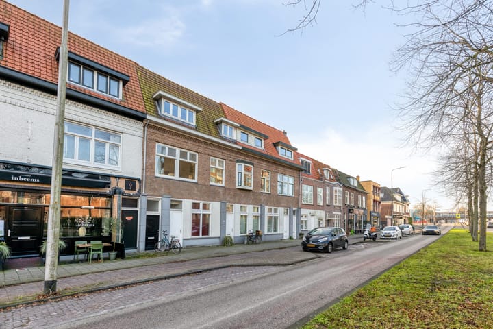 Photo 3 of Zandvoortselaan 129-A