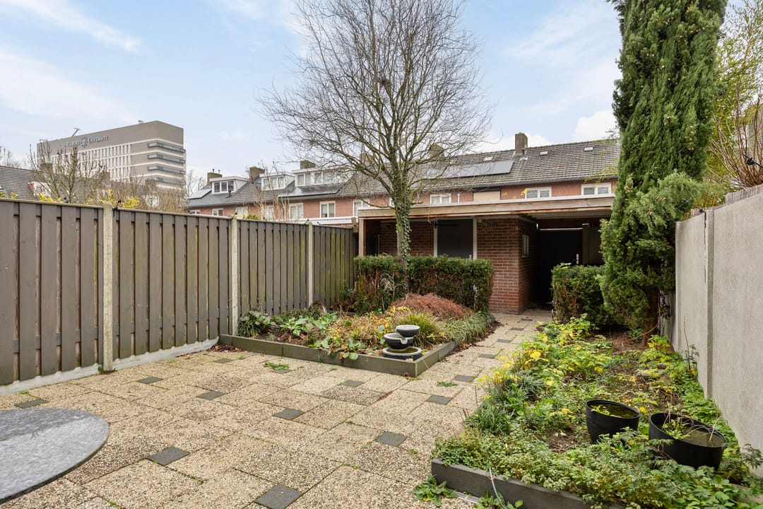 Photo 2 of Martinitorenstraat 141