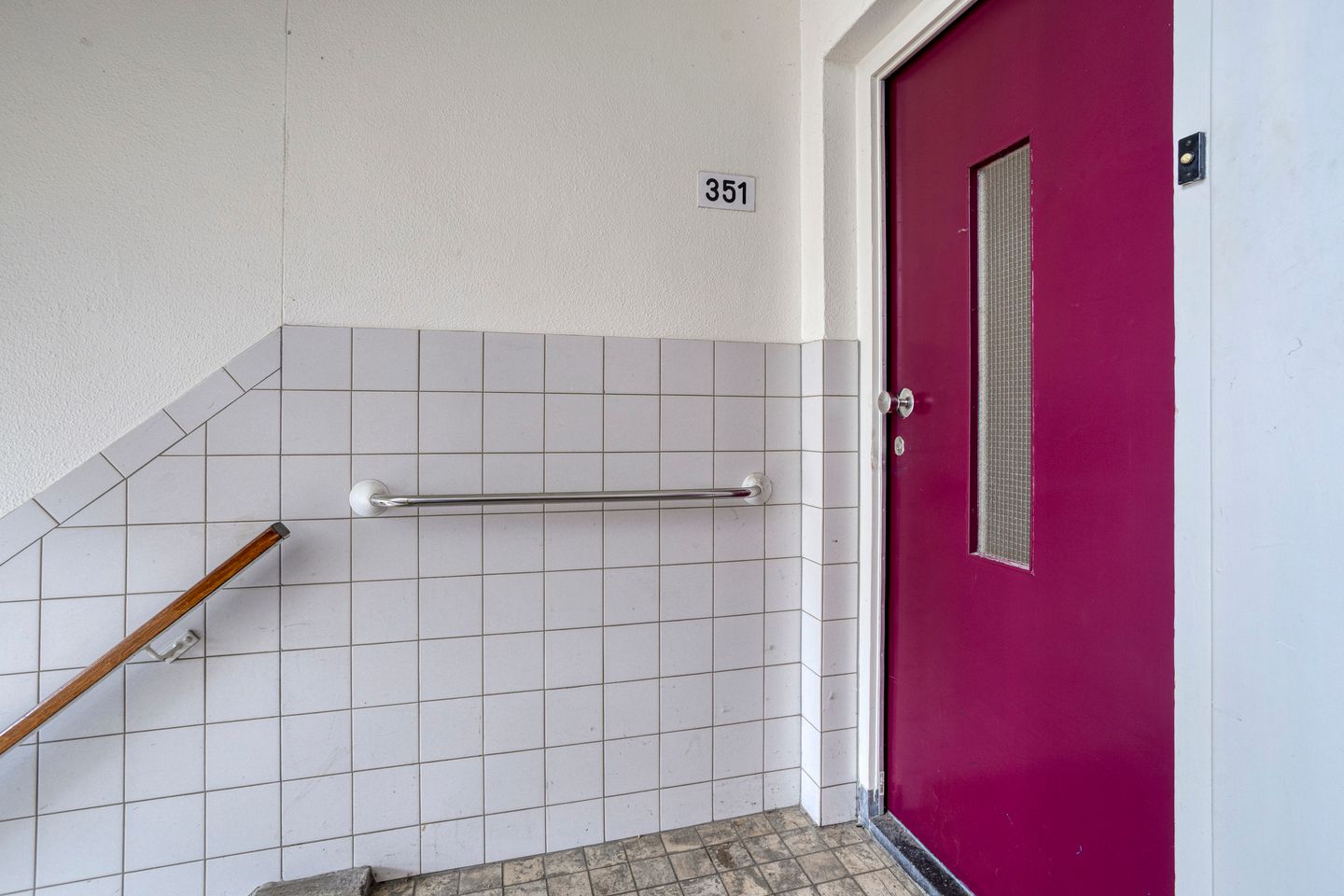 Photo 14 of Paterswoldseweg 351