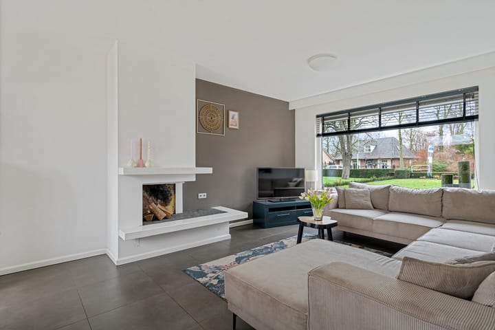 Photo 2 of Dorpstraat 31