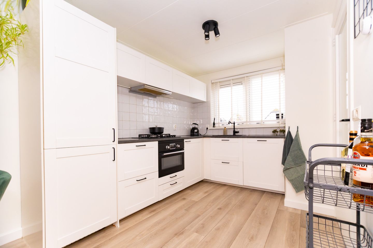 Photo 4 of Nes 214-A