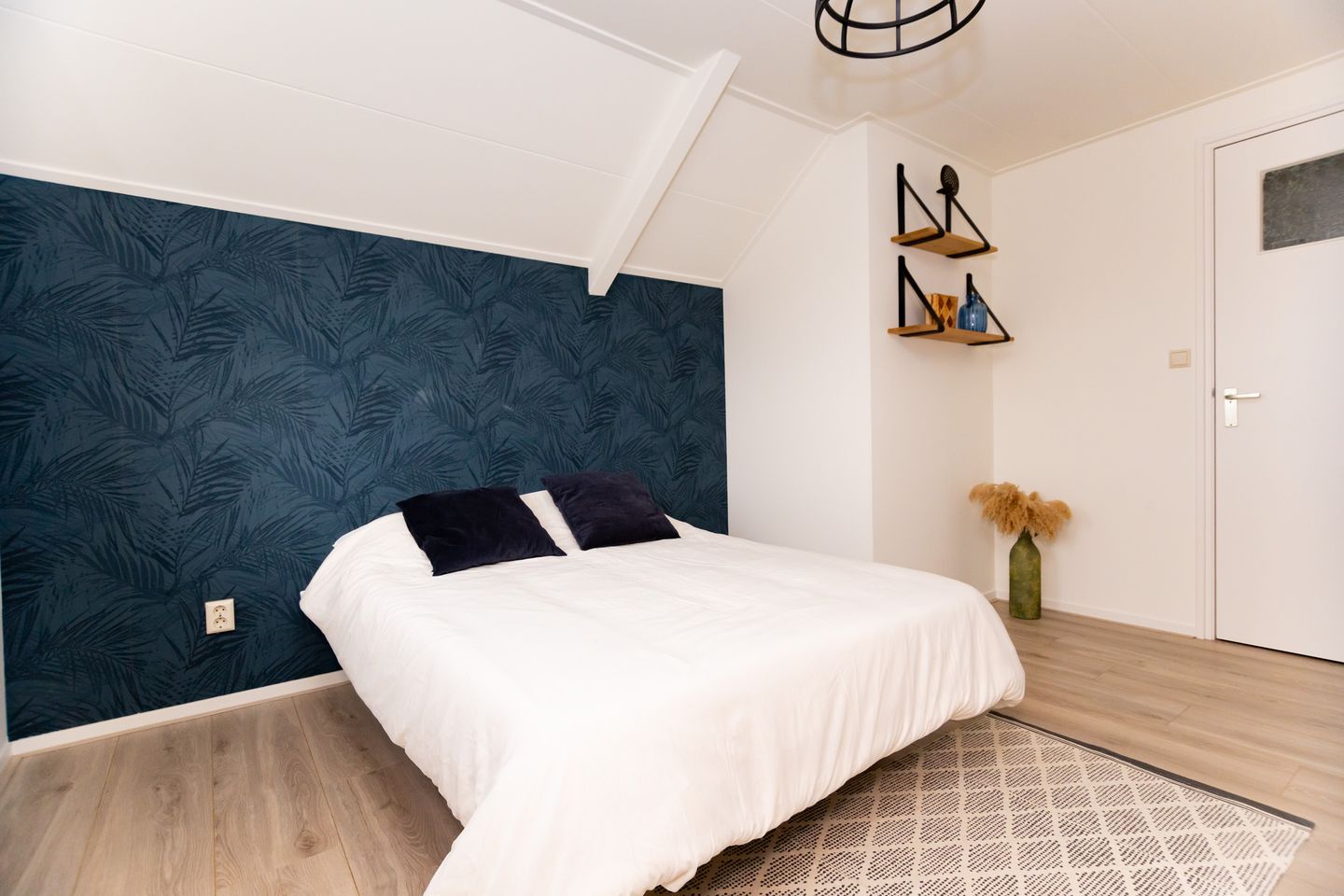 Photo 20 of Nes 214-A