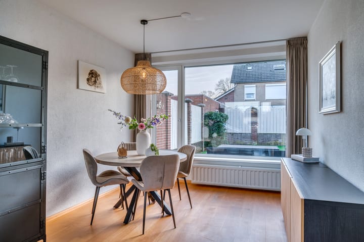 Photo 11 of Maasveldstraat 22