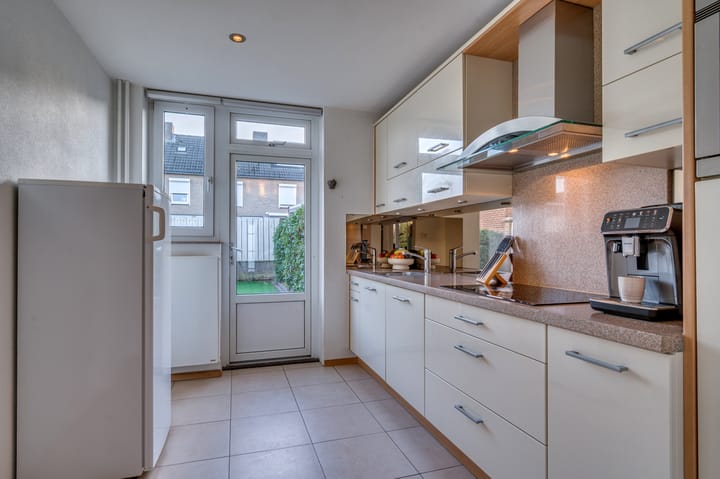 Photo 13 of Maasveldstraat 22