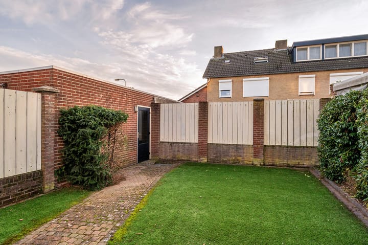 Photo 38 of Maasveldstraat 22